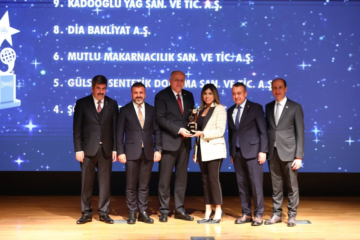 "İhracatın Yıldızları" ödüllerini Gaziantep’te aldı