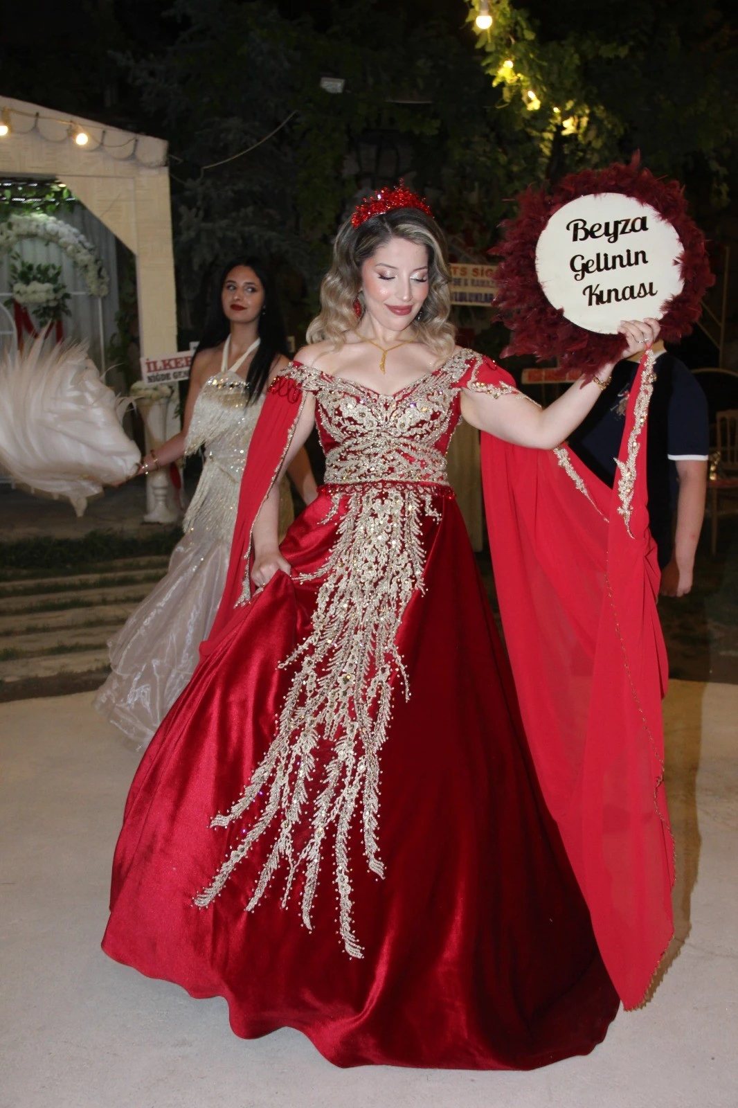 Beyza ve Muhammet Çifte Düğünle Dünyaevine Girdi