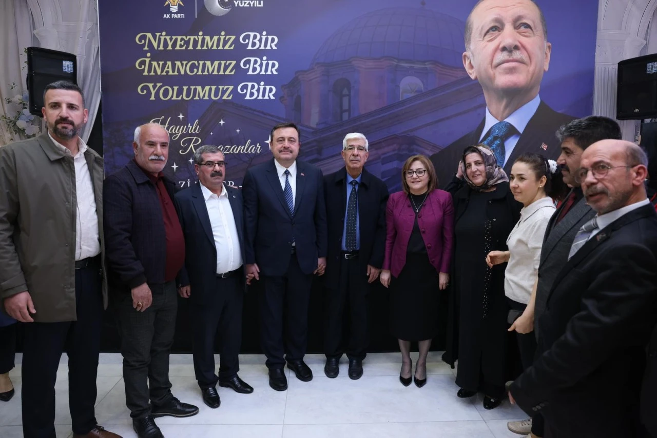 AK PARTİ GAZİANTEP’TE STK’LARLA İFTAR BULUŞMASI GERÇEKLEŞTİRİLDİ