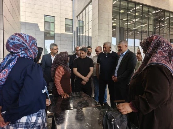 Yoğun Gaziantep Programı: Gaziantep Milletvekili Ali Şahin Nizip’te Taziyeden Hastane Ziyaretlerine Kadar Yoğun Mesai Yaptı