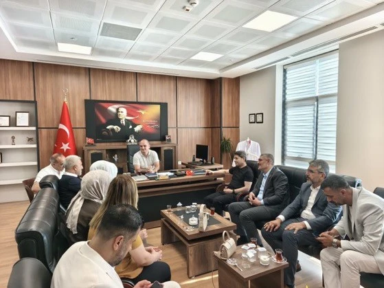 Yoğun Gaziantep Programı: Gaziantep Milletvekili Ali Şahin Nizip’te Taziyeden Hastane Ziyaretlerine Kadar Yoğun Mesai Yaptı