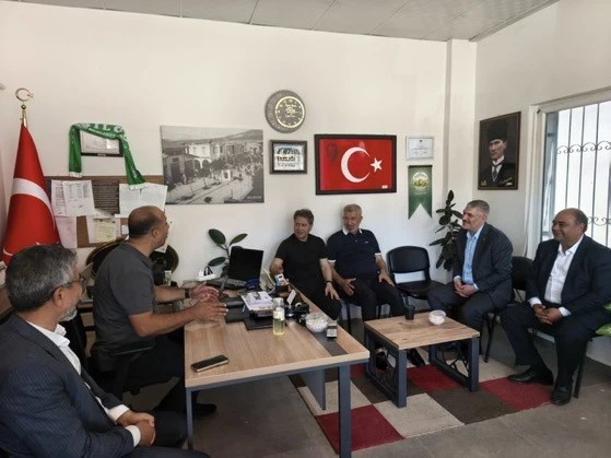 Yoğun Gaziantep Programı: Gaziantep Milletvekili Ali Şahin Nizip’te Taziyeden Hastane Ziyaretlerine Kadar Yoğun Mesai Yaptı