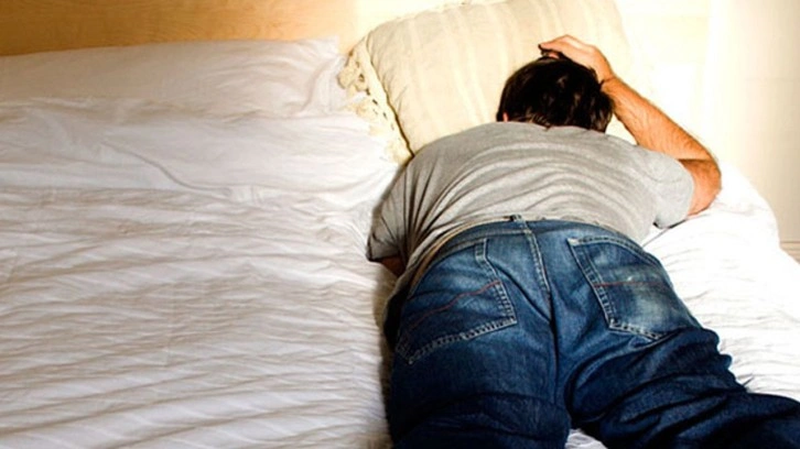 Pul uchun sargish bilan porno video