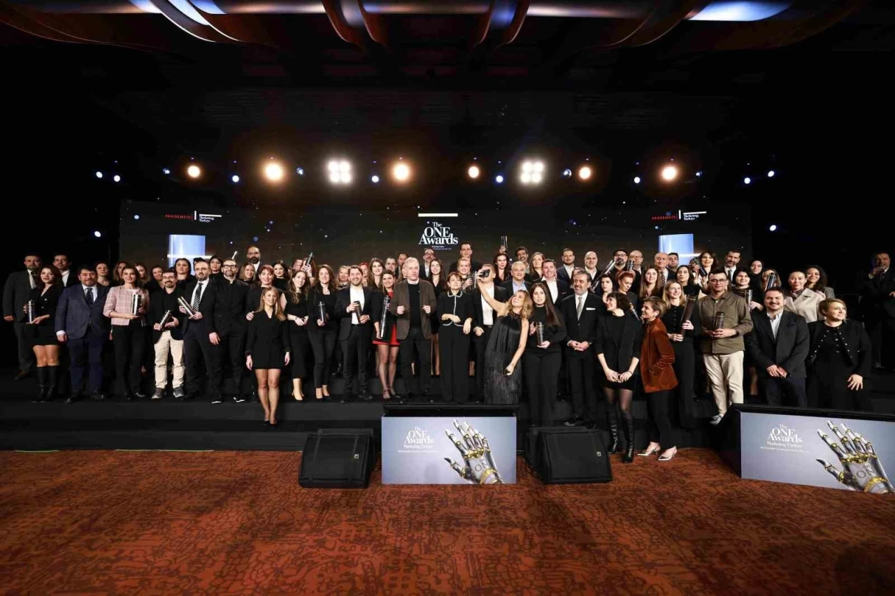 The ONE Awards&rsquo;ta bilgisayar kategorisinde "Yılın İtibarlı Markası" &ouml;d&uuml;l&uuml;

