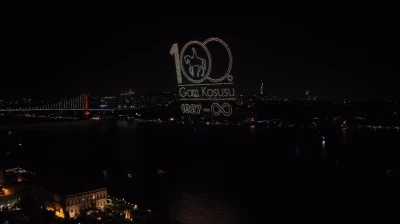 100. Gazi Koşusu Resepsiyonunda g&ouml;ky&uuml;z&uuml;nde g&ouml;rsel ş&ouml;len
