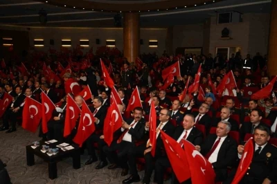 102. yıllık coşku salona sığmadı
