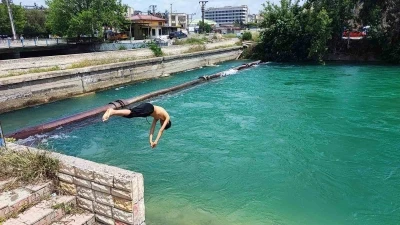 11 kişi boğuldu ama &ccedil;ocuklar &rsquo;biz korkmuyoruz, y&uuml;zme biliyoruz&rsquo; dediler
