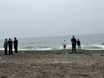 13 yaşındaki çocuk denizde kayboldu
