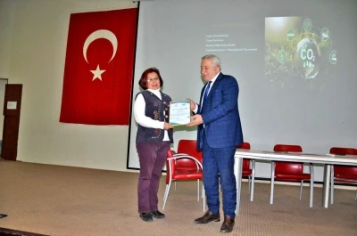 15 Eyl&uuml;l Mustafa &Ccedil;apkan İlkokulu&rsquo;na "Mavi Yeşil Okul Etiketi"
