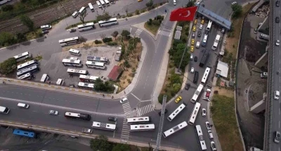 15 Temmuz Demokrasi Otogarı&rsquo;nda bayram yoğunluğu havadan g&ouml;r&uuml;nt&uuml;lendi
