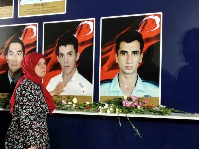 15 Temmuz şehidinin annesi: "Ben evlatsız yaşarım ama vatansız yaşayamam"
