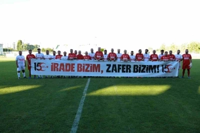 15 Temmuz şehitleri i&ccedil;in sahaya &ccedil;ıktılar
