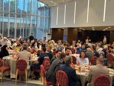 15 Temmuz&rsquo;un kahramanları Arnavutk&ouml;y&rsquo;de &lsquo;vefa sofrasında&rsquo; buluştu
