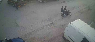 16 yaşındaki s&uuml;r&uuml;c&uuml; kazada yaralandı
