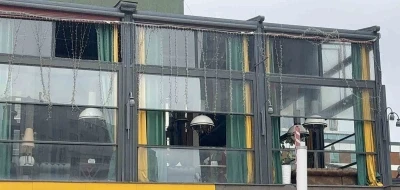 17 yaşındaki saldırgan işyerini kurşunladı, &uuml;zerinden el bombası &ccedil;ıktı

