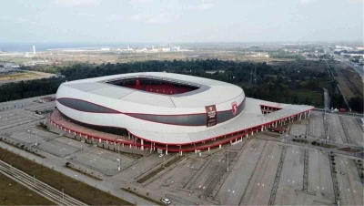 19 Mayıs Stadyumu’nun bakım-onarım çalışmalarında yarıya gelindi

