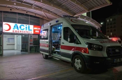 2 arkadaşın ağır yaralandığı kavganın sebebi "ara&ccedil; ticareti" iddiası &ccedil;ıktı
