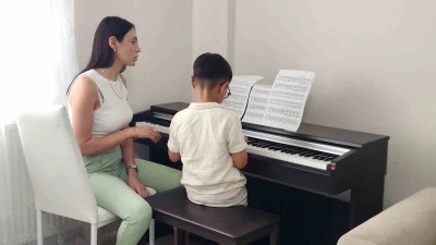 2 yaşında başladı, hedefi Fazıl Say gibi d&uuml;nya sahnesine &ccedil;ıkmak
