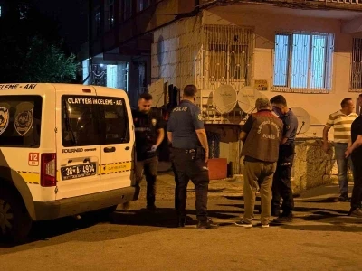 2 yıl önce boşandığı eski karısını bıçakla ağır yaraladı
