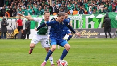 2. Lig'de oynayan efsane takım deplasmanda 3 golle kazandı! Liderliğe y&uuml;kseldi