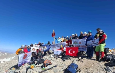 20. Medetsiz Anma Tırmanışı başarıyla tamamlandı
