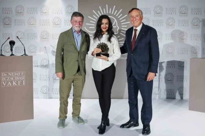 2025 Beyhan Eczacıbaşı Ödülü Koray Avcı Çakman’ın oldu
