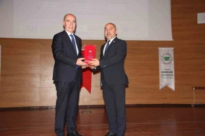 2026 Bağımsızlık Yılı &Ouml;d&uuml;lleri t&ouml;renle sahiplerini buldu
