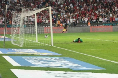 2026 Dünya Kupası Avrupa Elemeleri: Türkiye: 0 - İspanya: 3 (İlk yarı)
