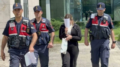 22 yaşındaki gen&ccedil; kız 47 bin adet uyuşturucu hapla yakalandı
