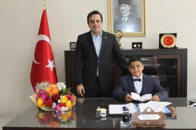 23 Nisan&rsquo;da &ccedil;ocuklar protokol koltuklarına oturdu

