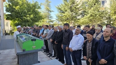 3 padişah, 12 cumhurbaşkanı gören 127 yaşındaki Amasyalı ’Ayşe Nine’ vefat etti
