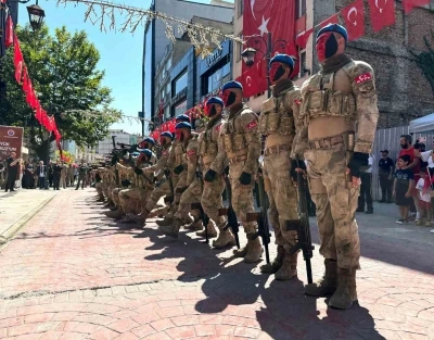 30 Ağustos Zafer Bayramında komandolar boy gösterdi
