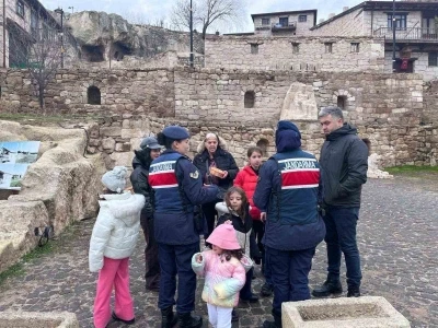 300&rsquo;e yakın vatandaşa kadına şiddetle m&uuml;cadele anlatıldı
