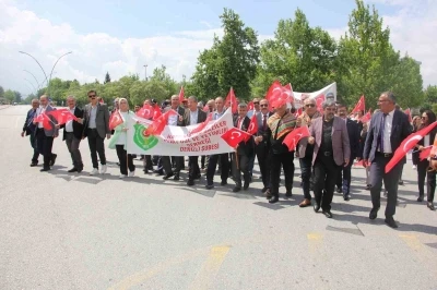 33 yıl &ouml;nce katledilen 33 Mehmet&ccedil;ik dualarla anıldı
