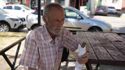 34 yıldır su i&ccedil;emeyen yaşlı adam, 10 g&uuml;nd&uuml;r yemek de yiyemiyor
