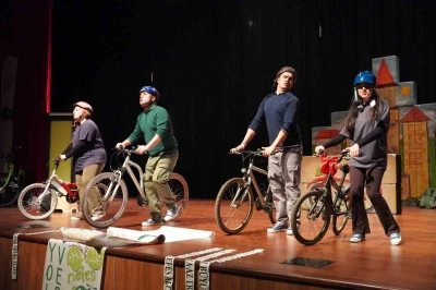 4 bin çocuğa ulaşacak &quot;İki Teker Bir Rüya&quot; oyunu sahneleniyor
