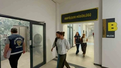 400 bin TL değerinde ziynet eşyası &ccedil;alan ş&uuml;pheliler otoyolda yakalandı
