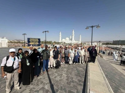 41 yıllık evli ulu çınarların kutsal yolculuğu’nun Medine bölümü tamamlandı
