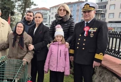 42 yıl sonra yaşanan tesad&uuml;f duygusal anlara neden oldu
