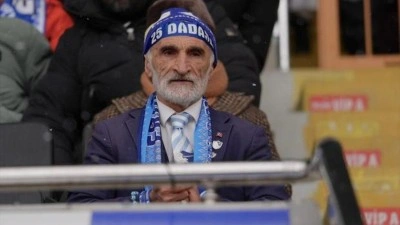 46 yıldır ma&ccedil; ka&ccedil;ırmıyor! 'Dede' lakaplı taraftar şehrinin sevdasıyla yaşıyor