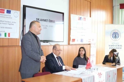 48 yıllık tecr&uuml;be K&uuml;tahya&rsquo;da gen&ccedil;lerle buluştu

