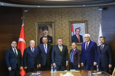 5 bin kişilik salon i&ccedil;in imzalar atıldı
