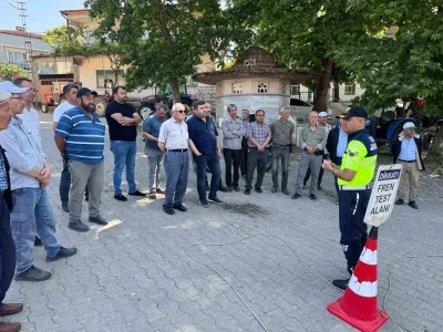 50 trakt&ouml;r s&uuml;r&uuml;c&uuml;s&uuml;ne eğitim verildi
