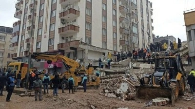 51 kişinin &ouml;ld&uuml;ğ&uuml; Furkan Apartmanı&rsquo;nın kırmızı b&uuml;ltenle aranan firari sanığı m&uuml;teahhit tutuklandı