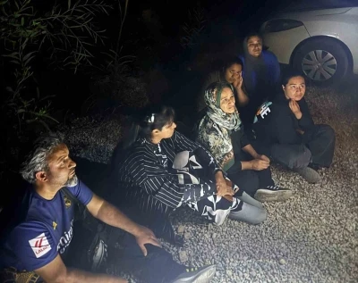 6 düzensiz göçmen ve 2 göçmen kaçakçısı yakalandı
