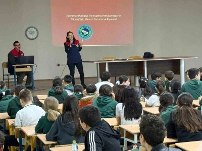 6. Sınıf &ouml;ğrencilerine organik tarım ve kahverengi kokarca eğitimi verildi
