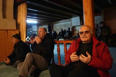 6 Şubat depremlerinde hayatını kaybedenler Bayburt&rsquo;ta dualarla anıldı
