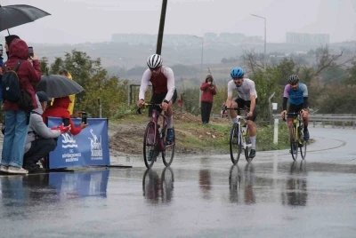 6. Uluslararası Ali Hüryılmaz Bisiklet Yarışı’nda sporcular nefesleri kesti
