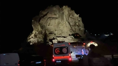 60 metrelik U&ccedil;hisar Kalesi&rsquo;nde hayat kurtaran dayanışma
