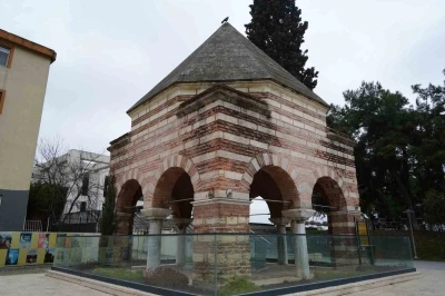 641 yıllık t&uuml;rbede Sel&ccedil;uklu, Osmanlı ve Bizans izleri bir arada
